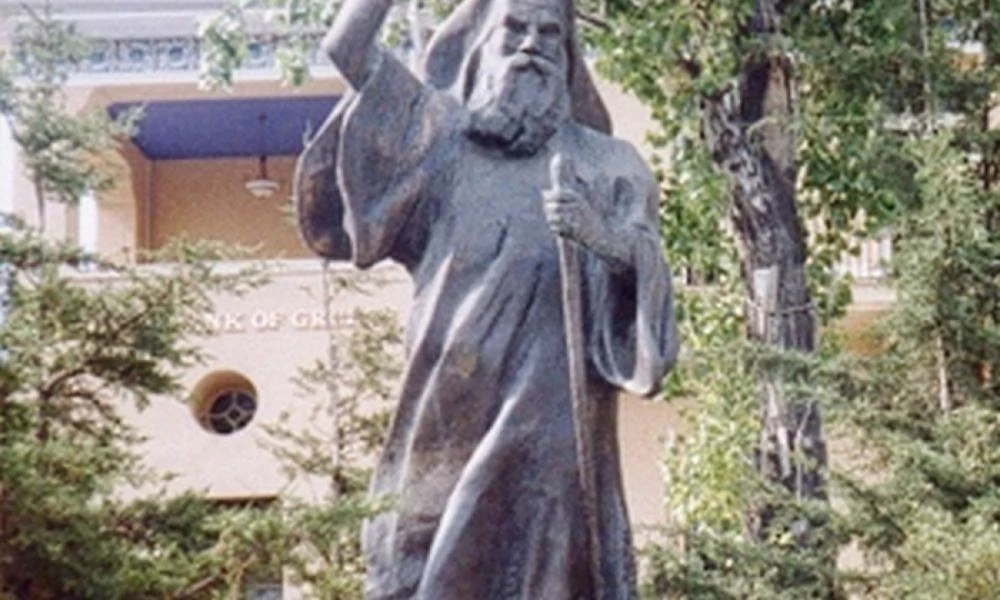 Σε "εξορία" ο Ανδριάντας του Μητροπολίτη Ιωακείμ μαζί με την ιστορία της Κοζάνης